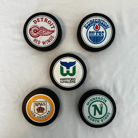 1980's Vintage TEXACO NHL TEAM Puck Set 22 Hockey Game Pucks Viceroy Canada - Picture 3 of 5